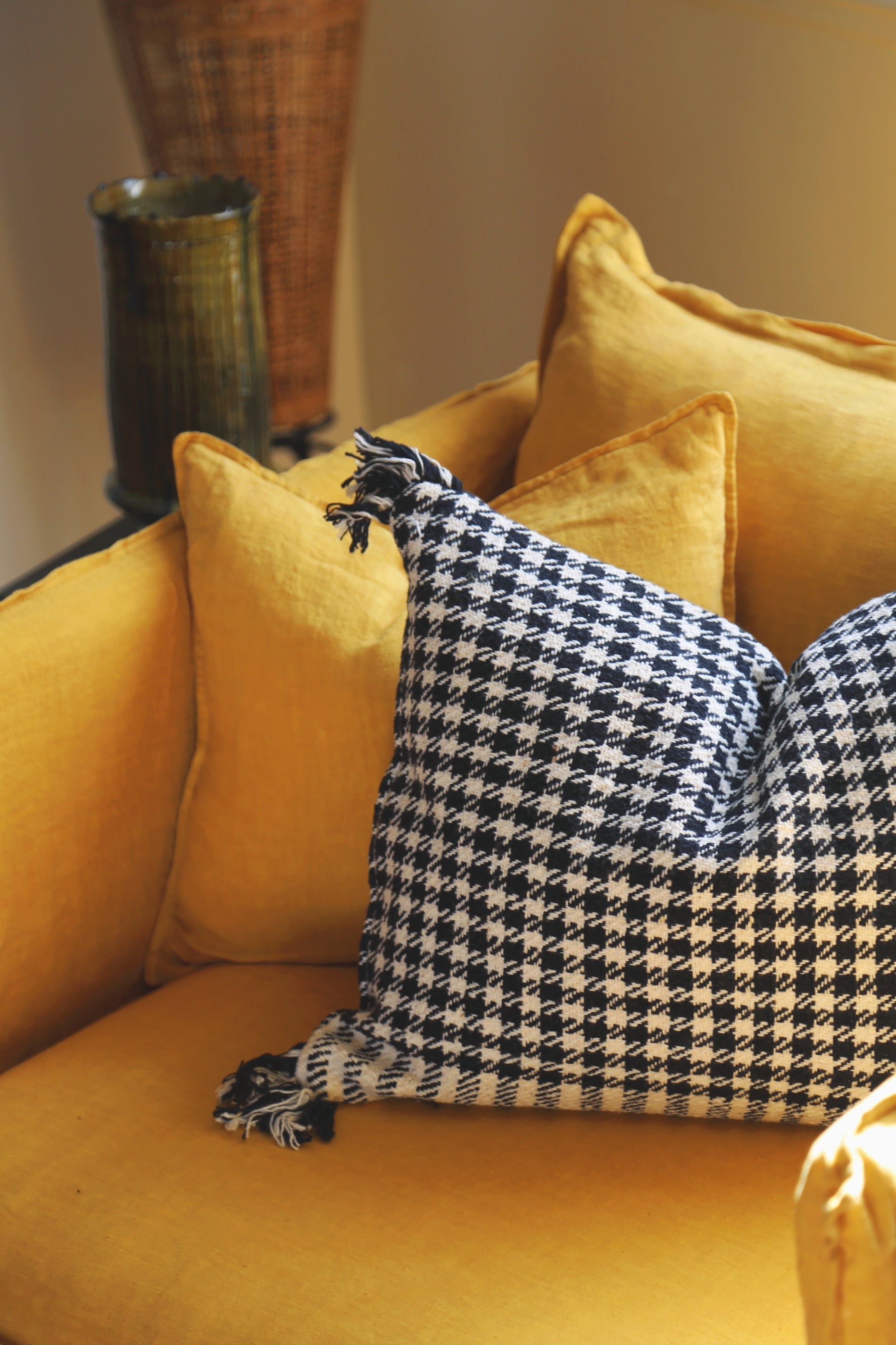 Houndstooth cushion cover