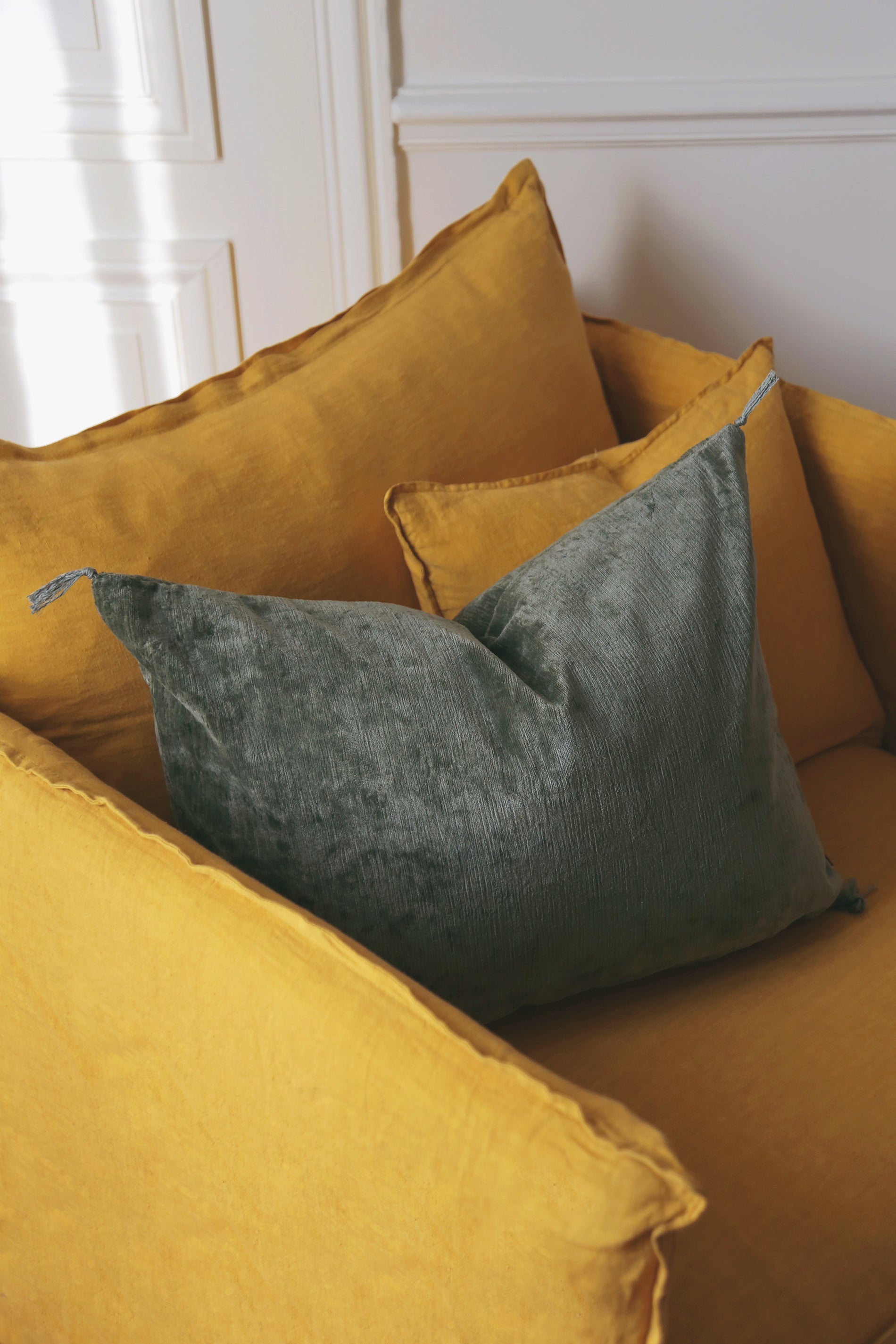 Vellino cushion cover