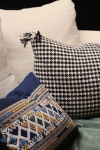 Houndstooth cushion cover