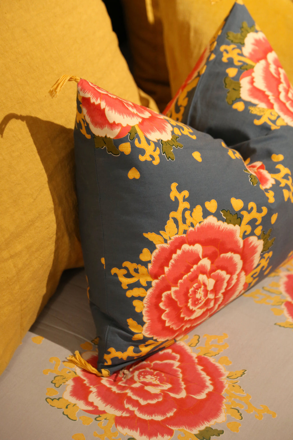 Liao cushion cover