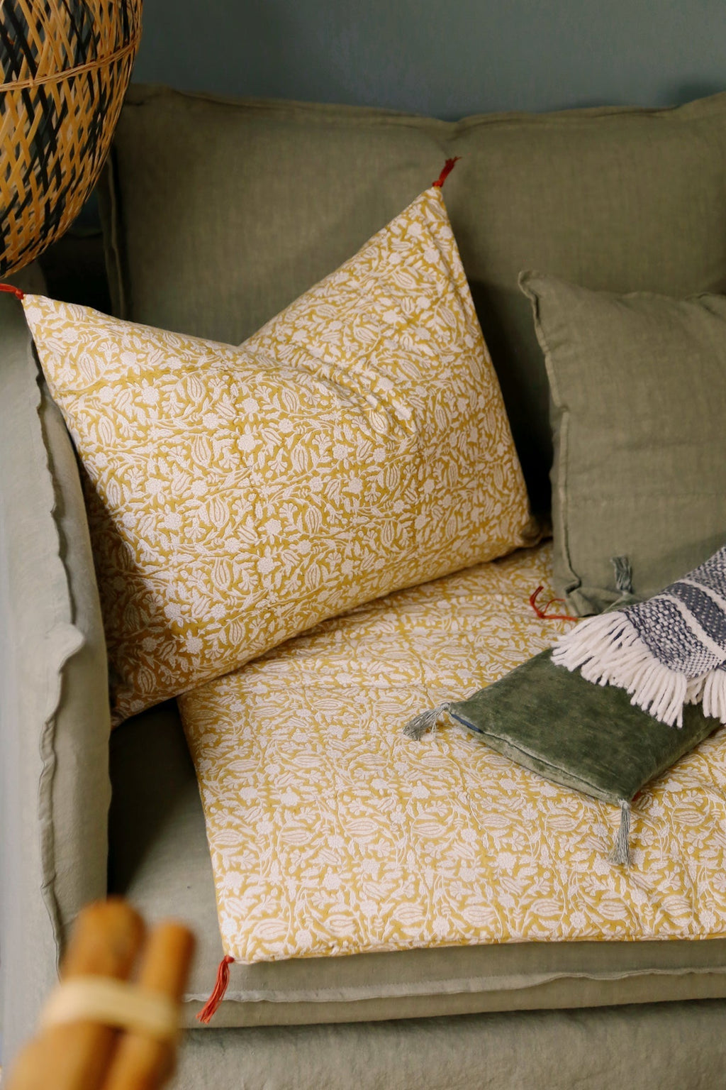 Tulipan cushion cover