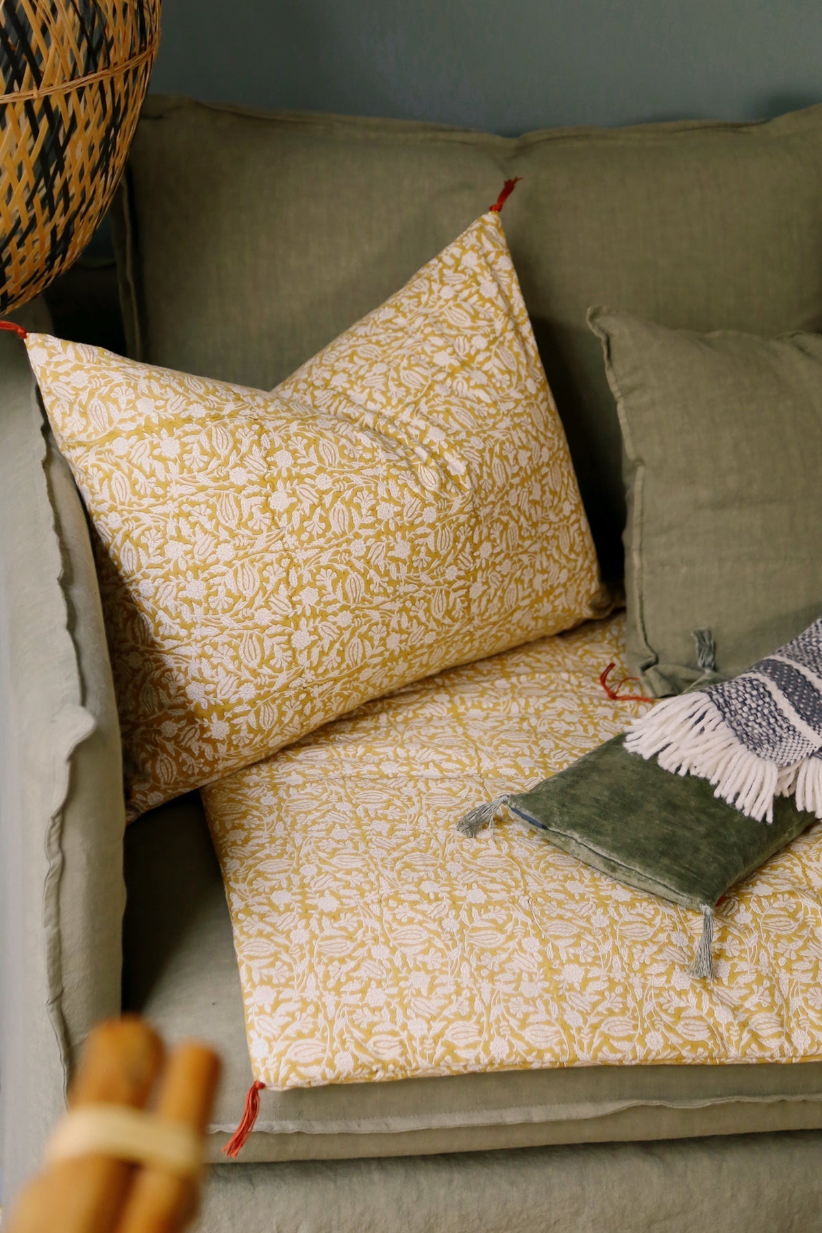 Tulipan cushion cover