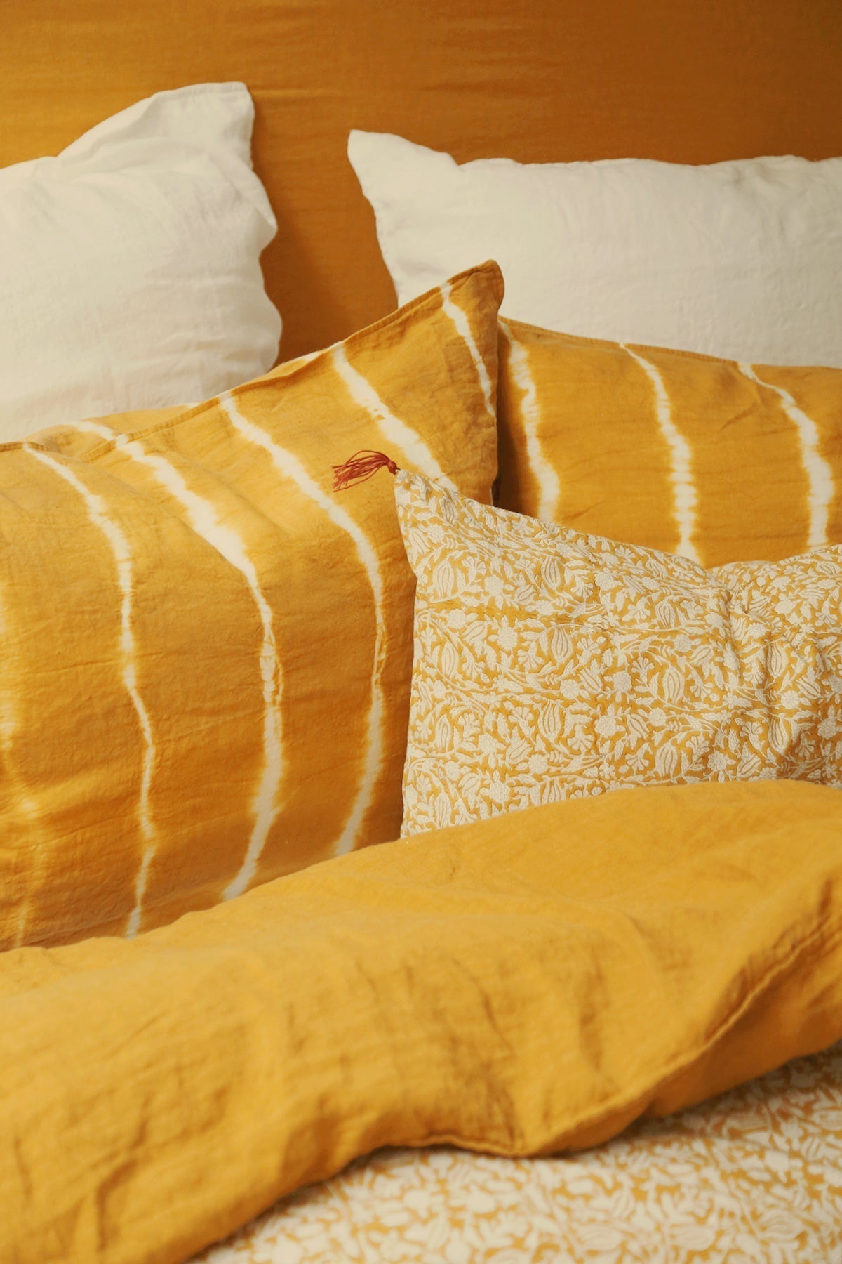 Tulipan cushion cover