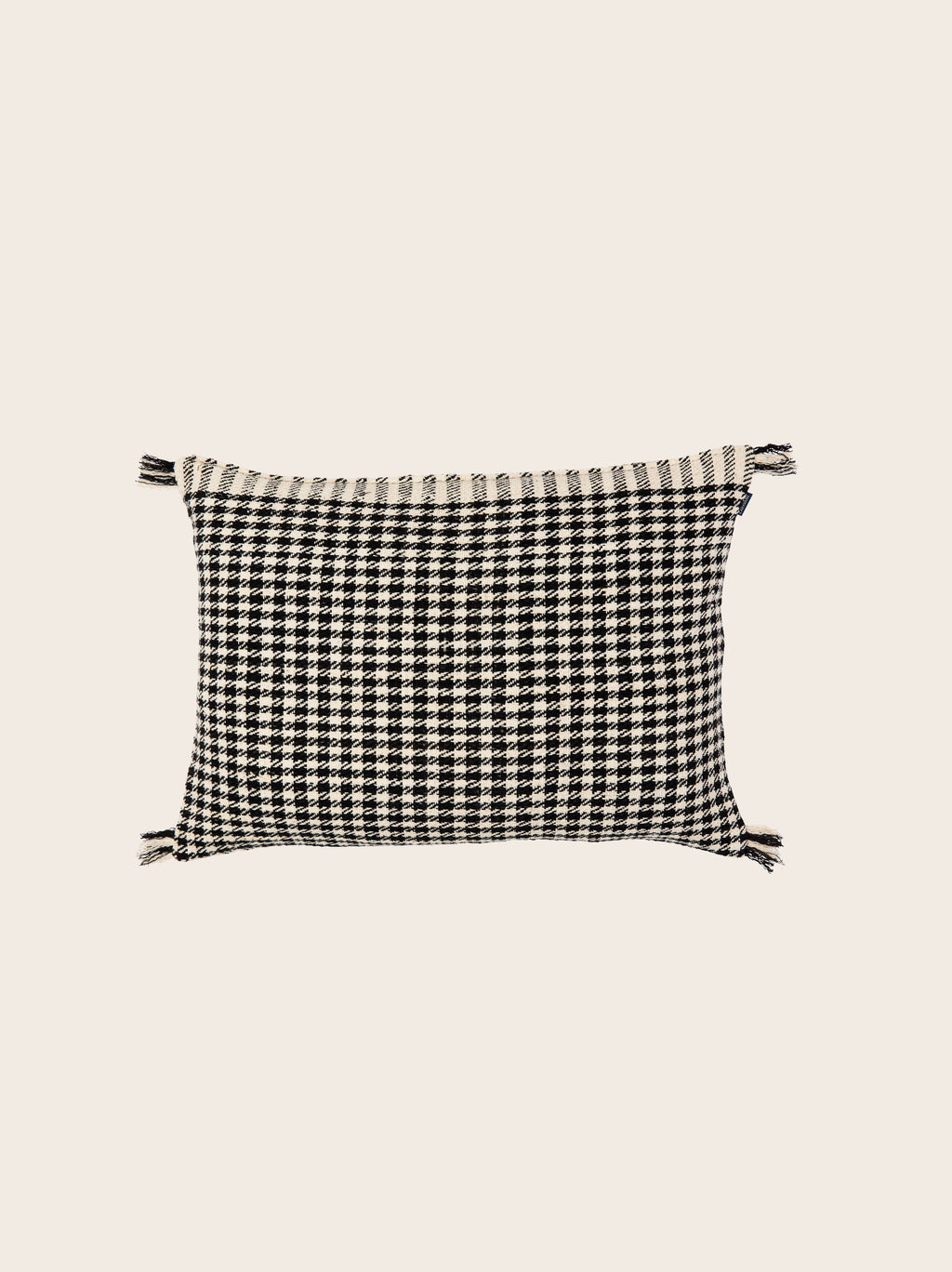 Houndstooth cushion cover