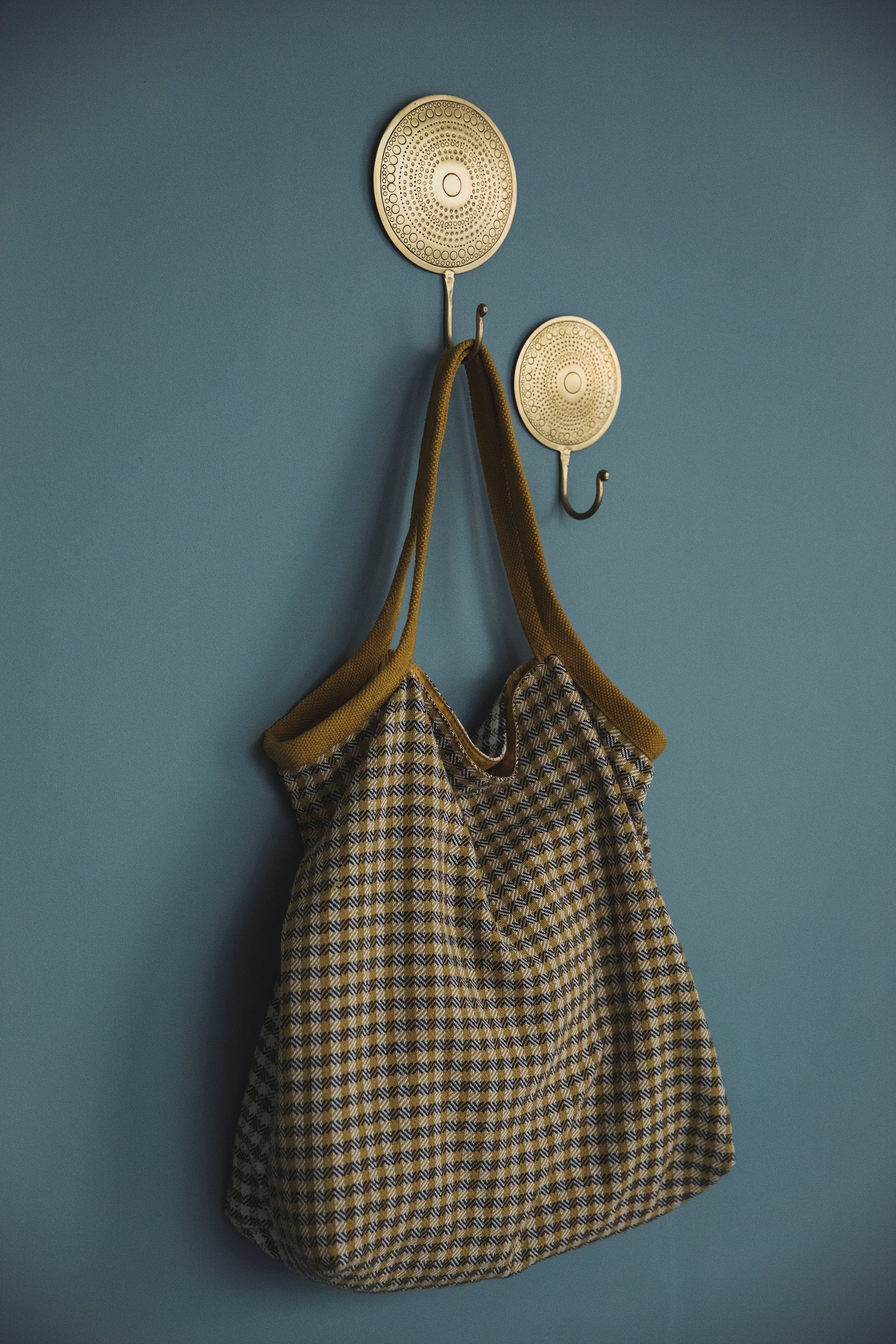 Hamae coat rack
