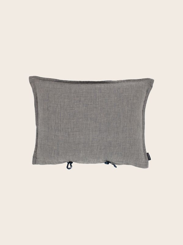 Small cushion cover, Thread by Thread