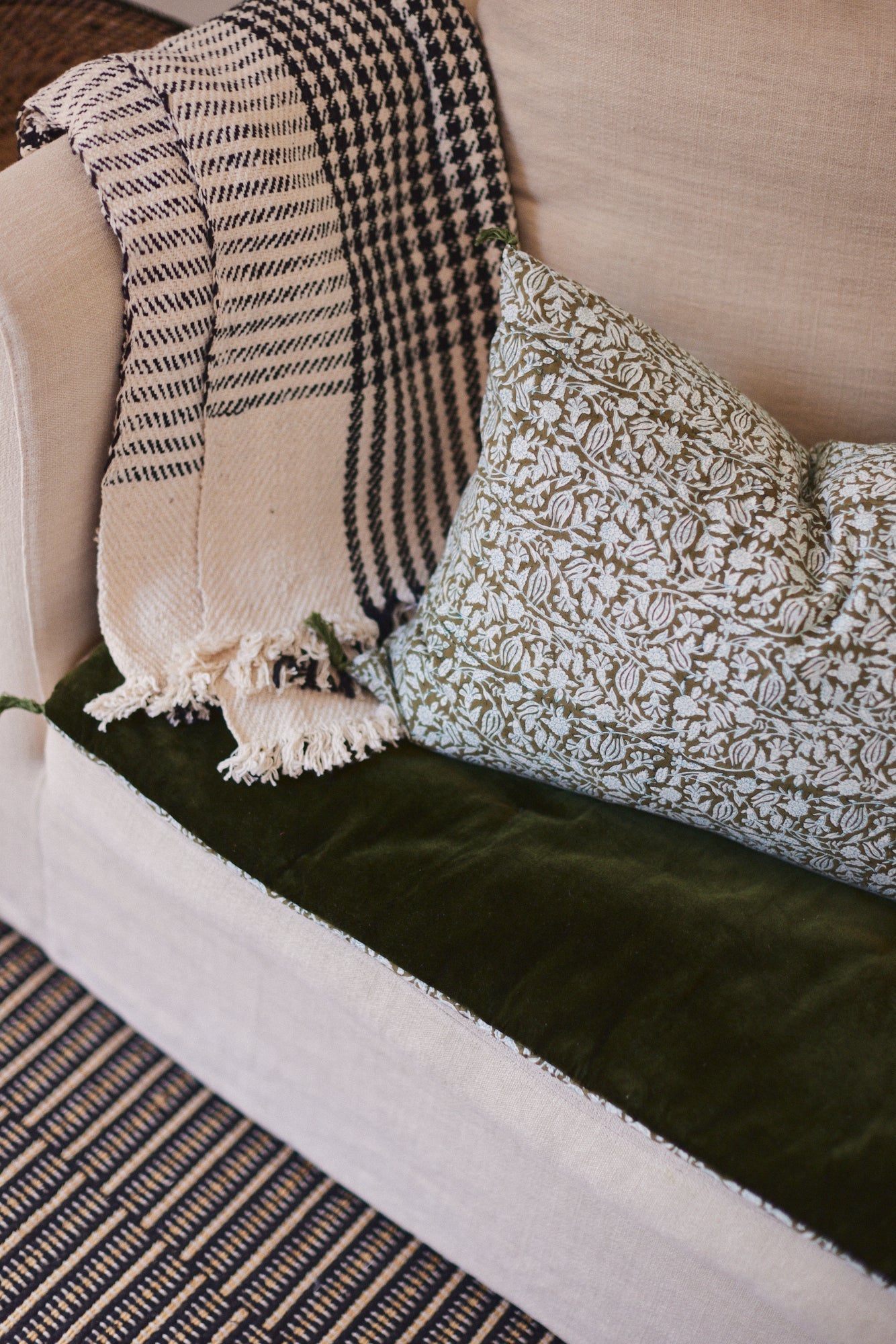 Tulipan cushion cover