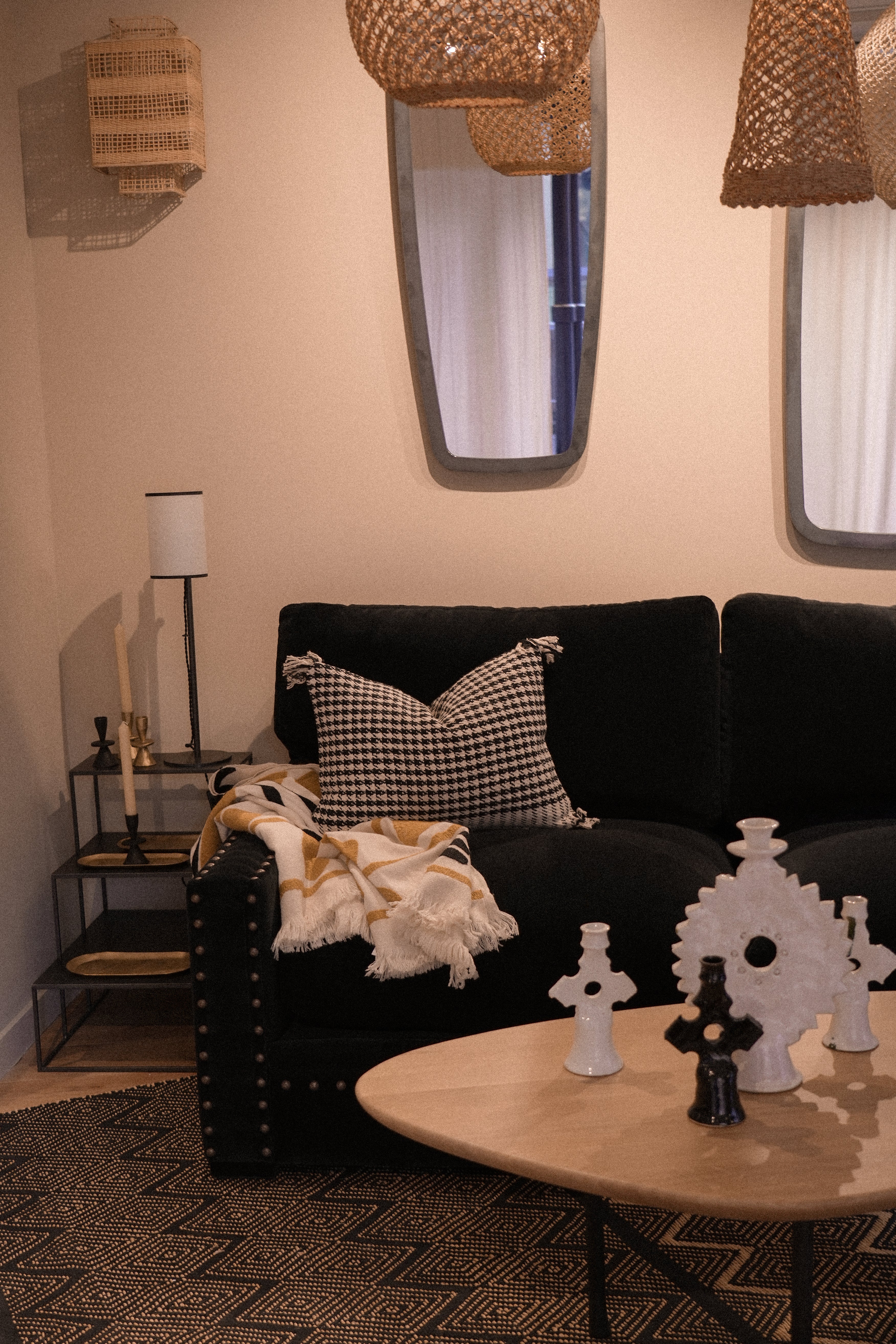 Houndstooth cushion cover