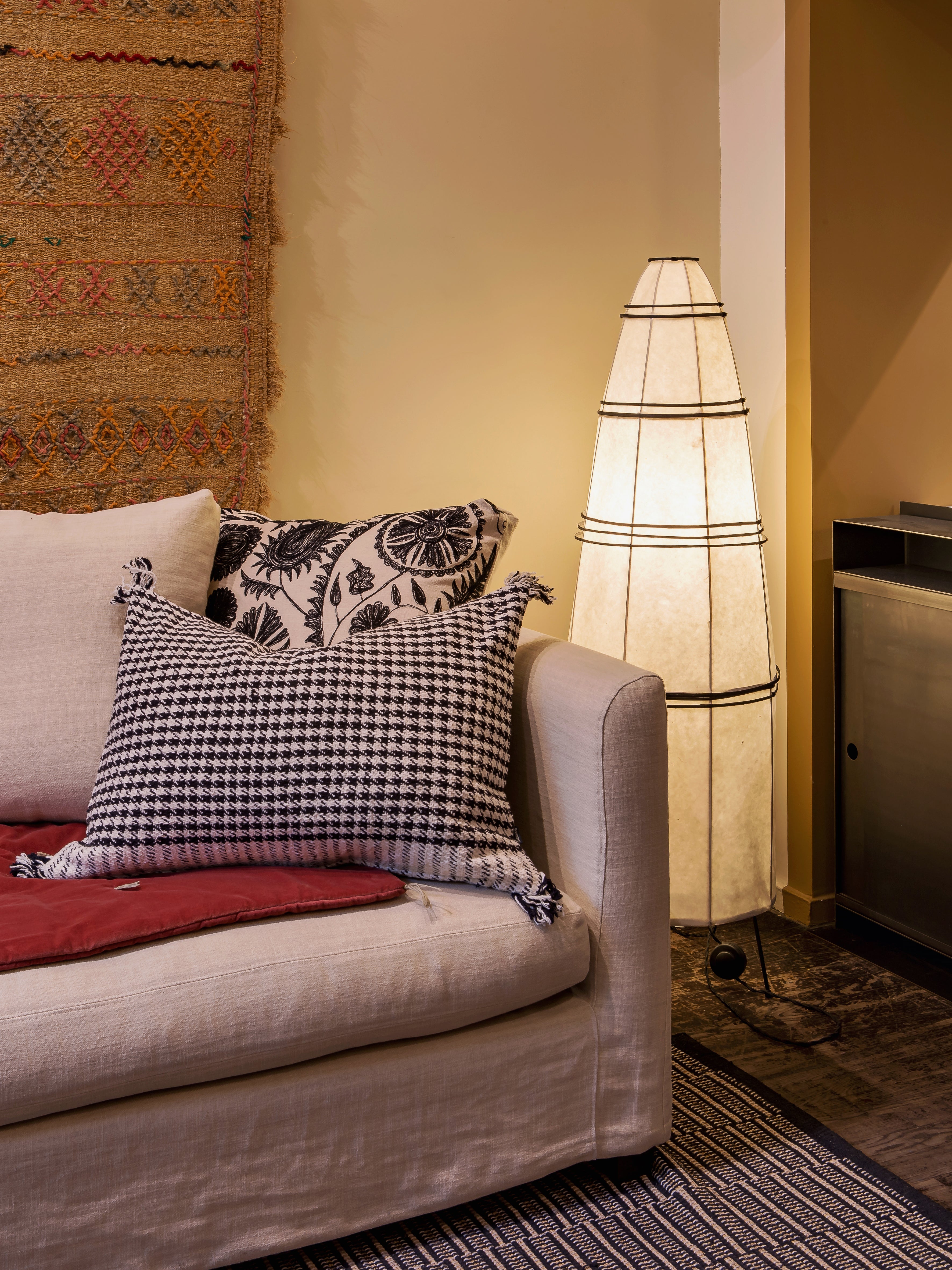 Houndstooth cushion cover