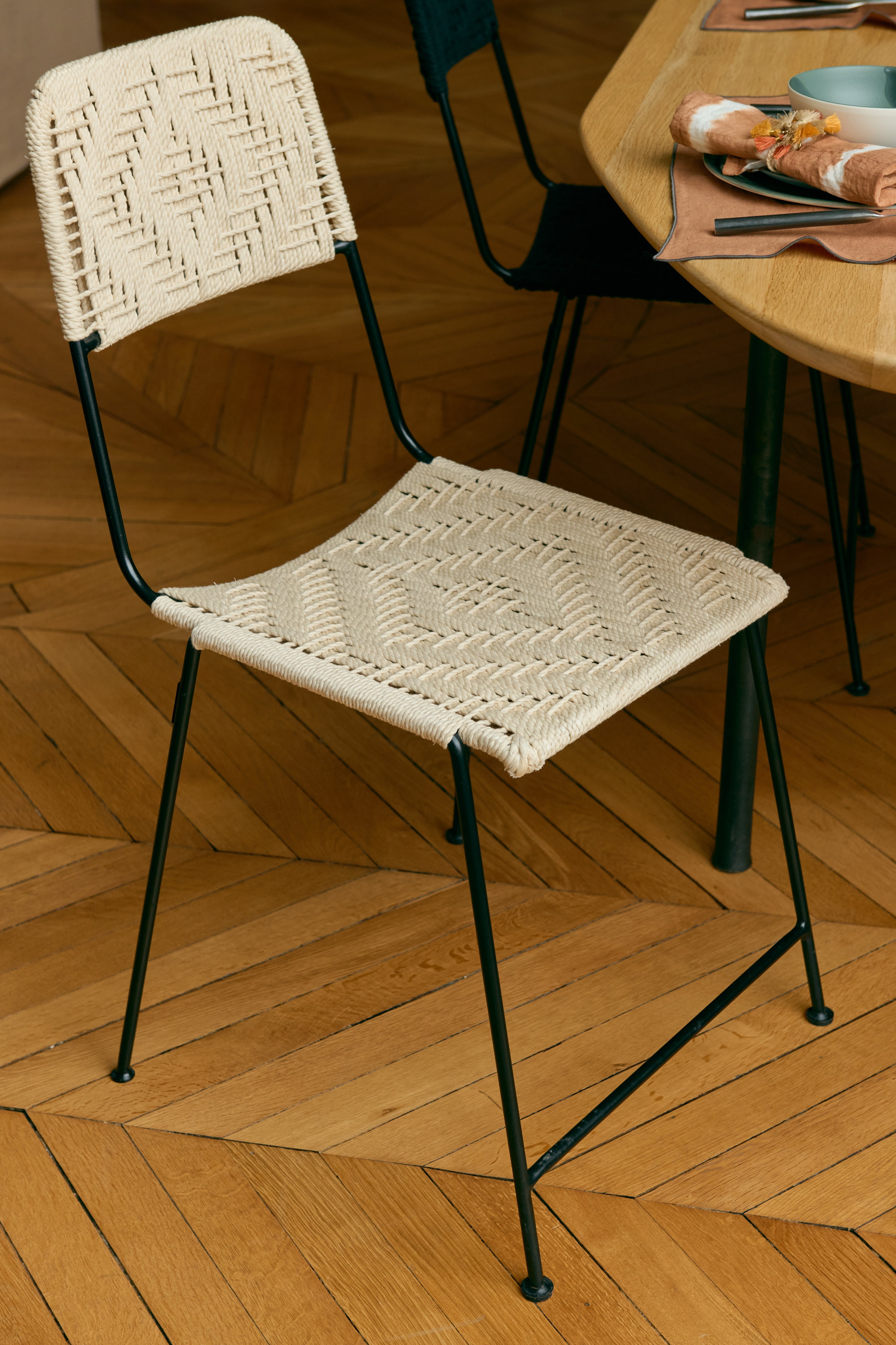Murgi diamond chair