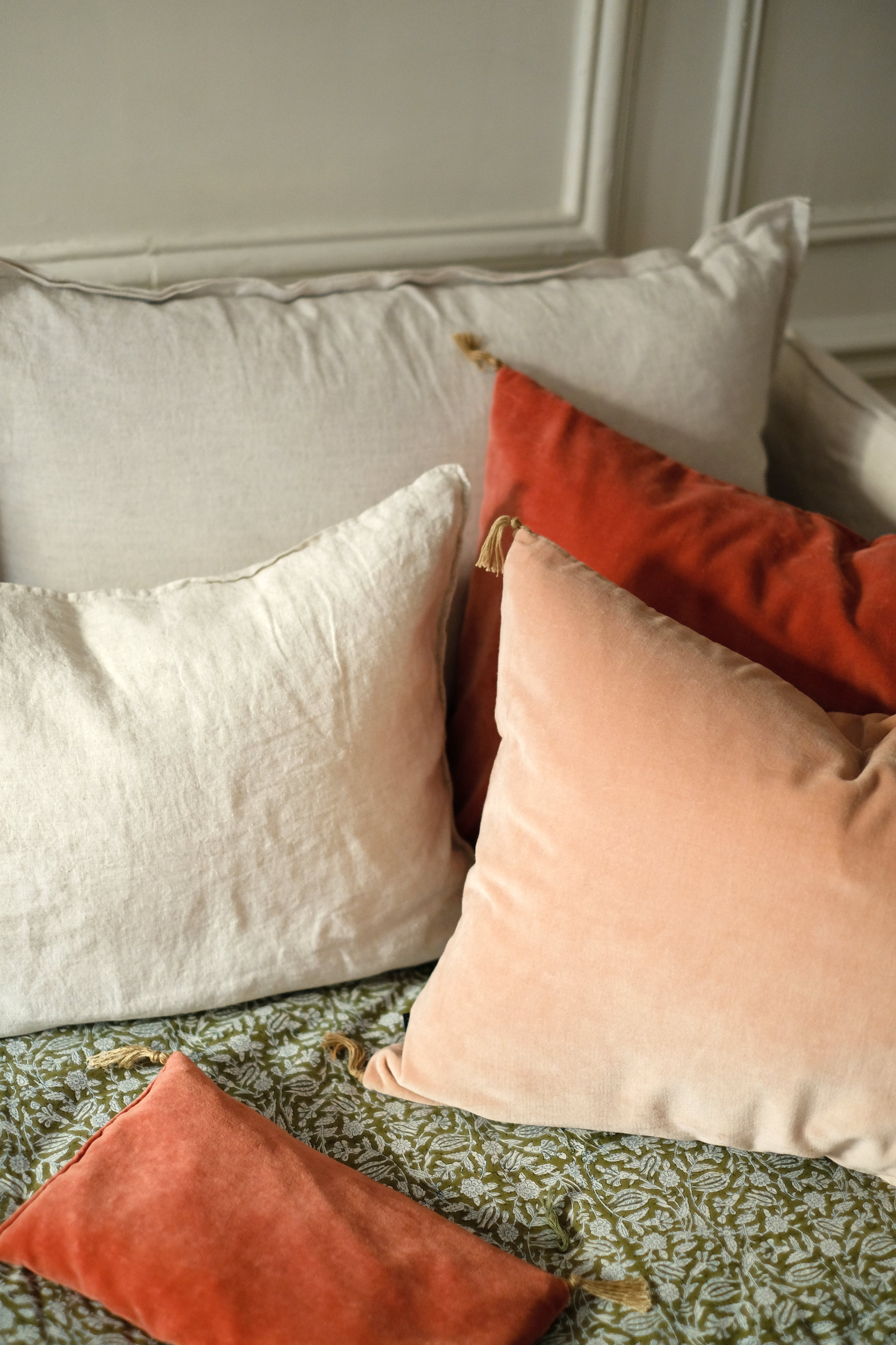 Washed velvet cushion cover