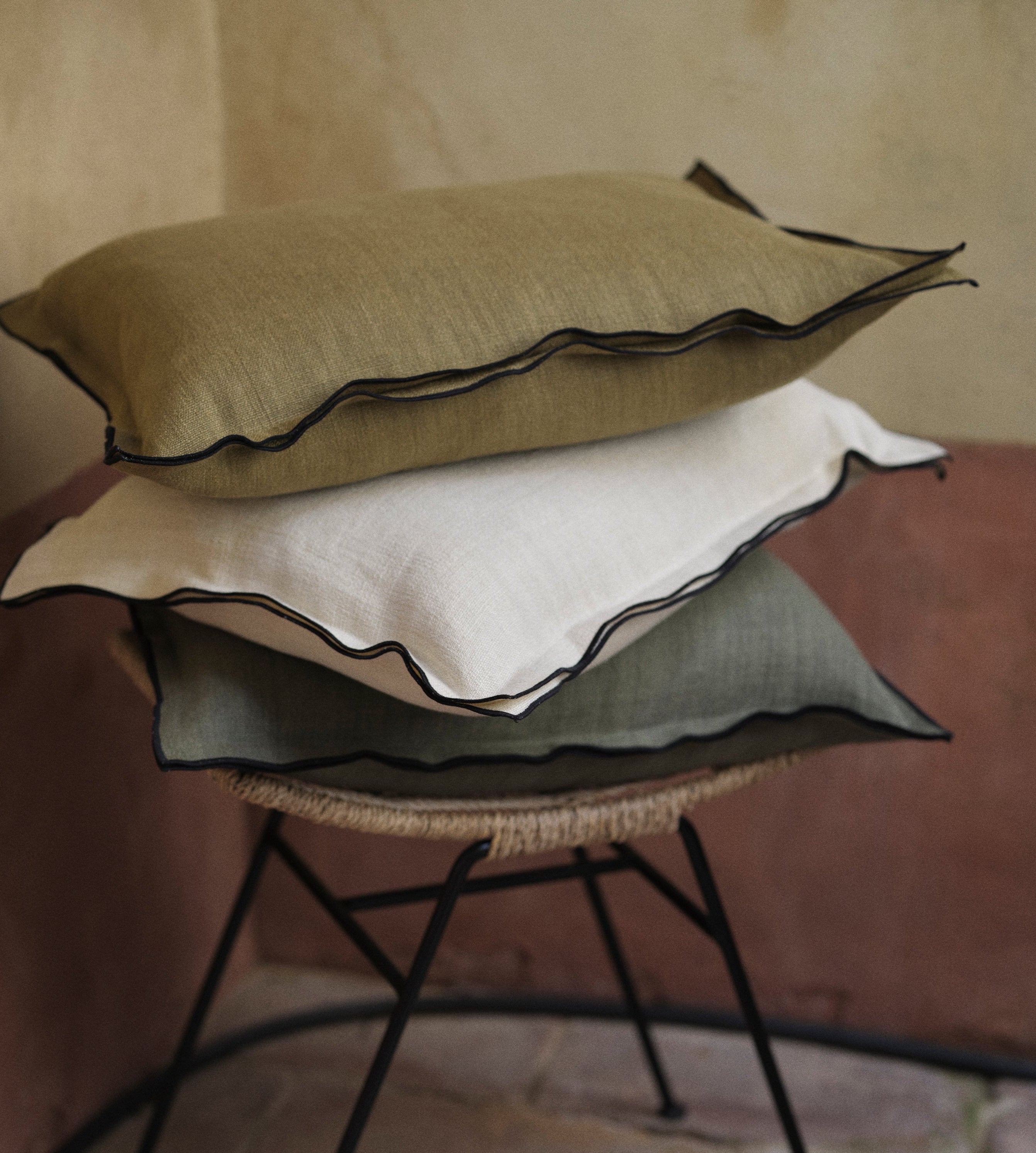 Gareth cushion cover