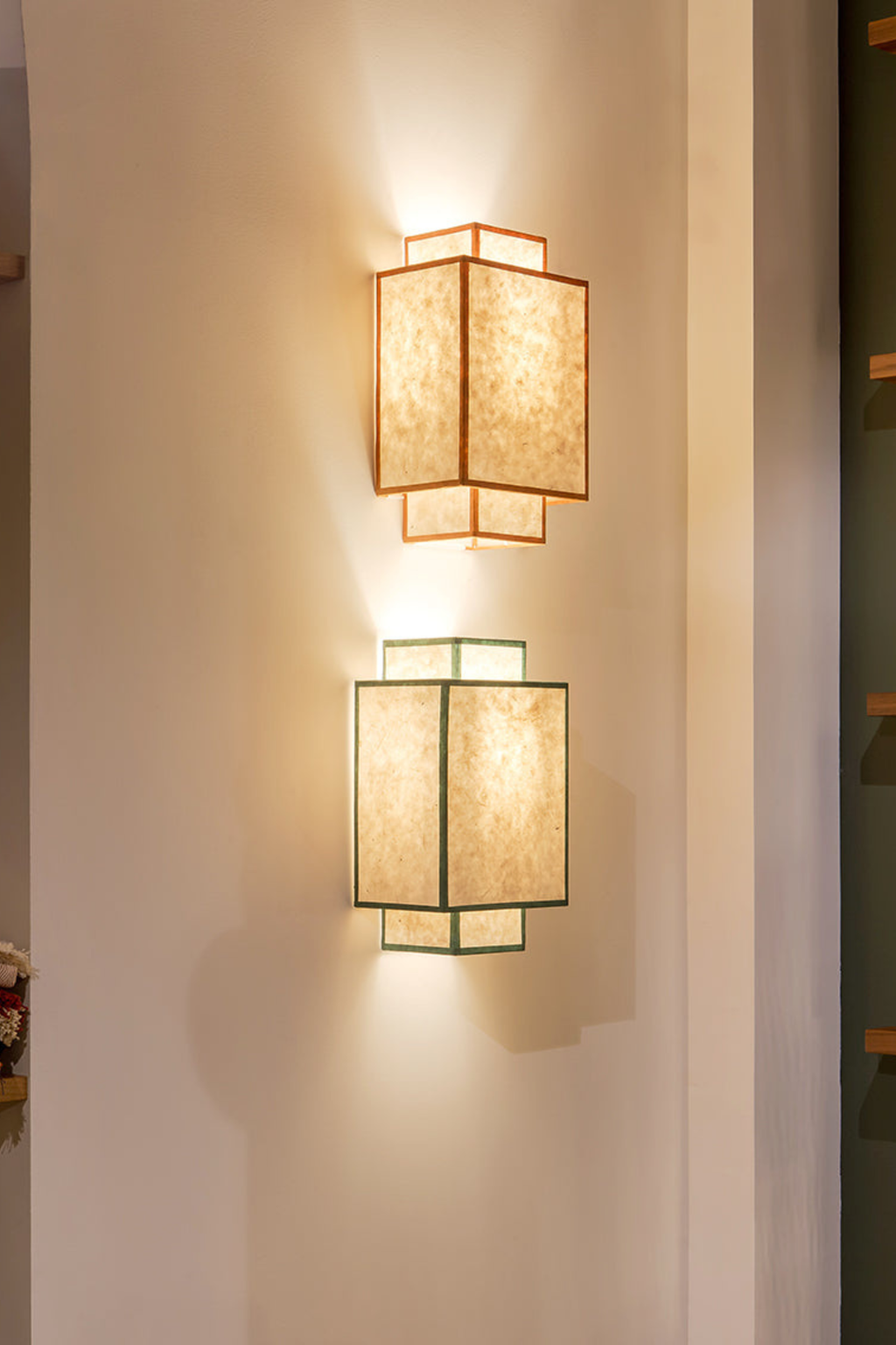 Ion Nepal Wall Light