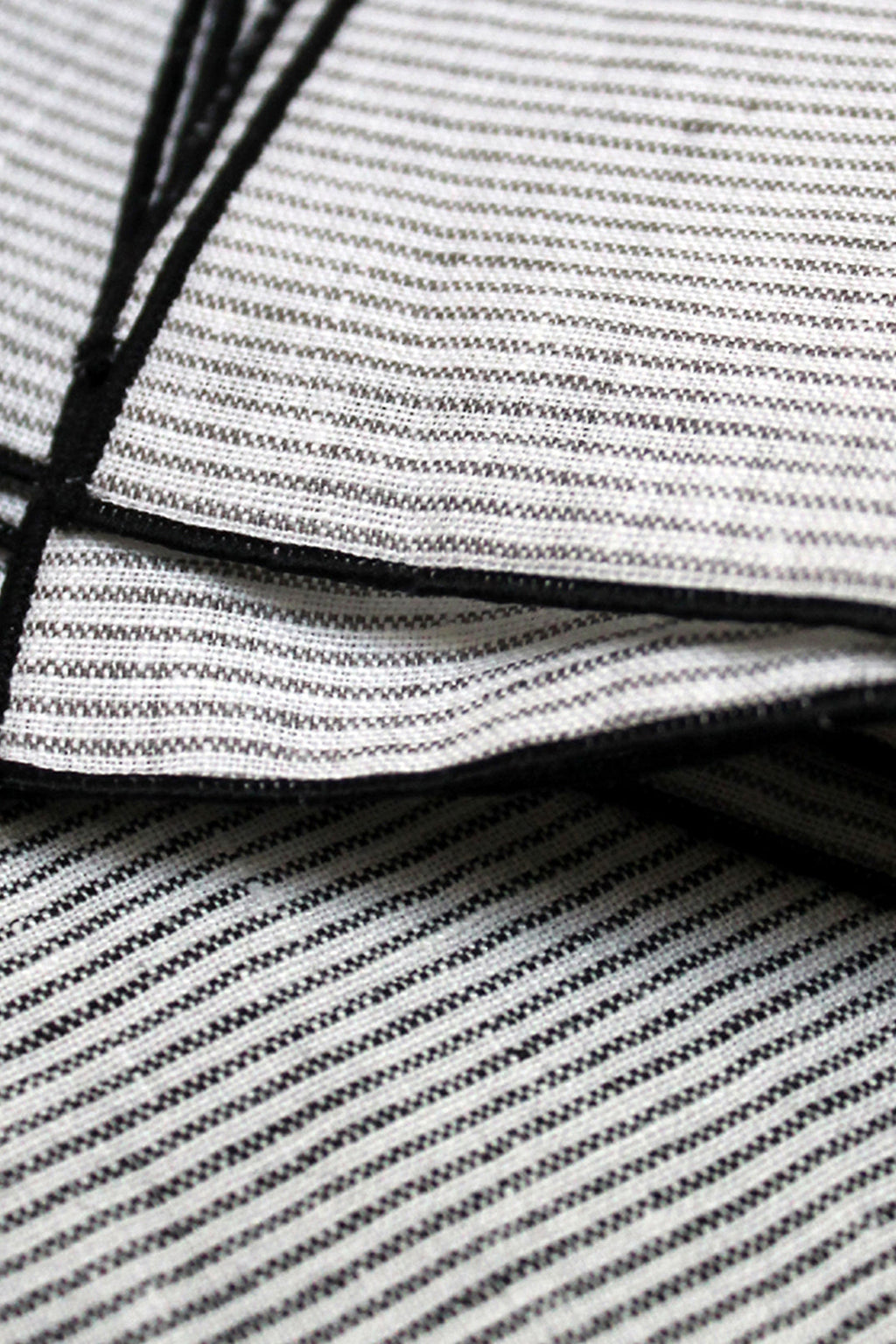 Thread-to-thread tablecloth
