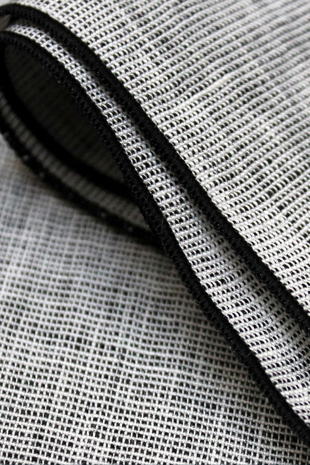 Thread-to-thread tablecloth