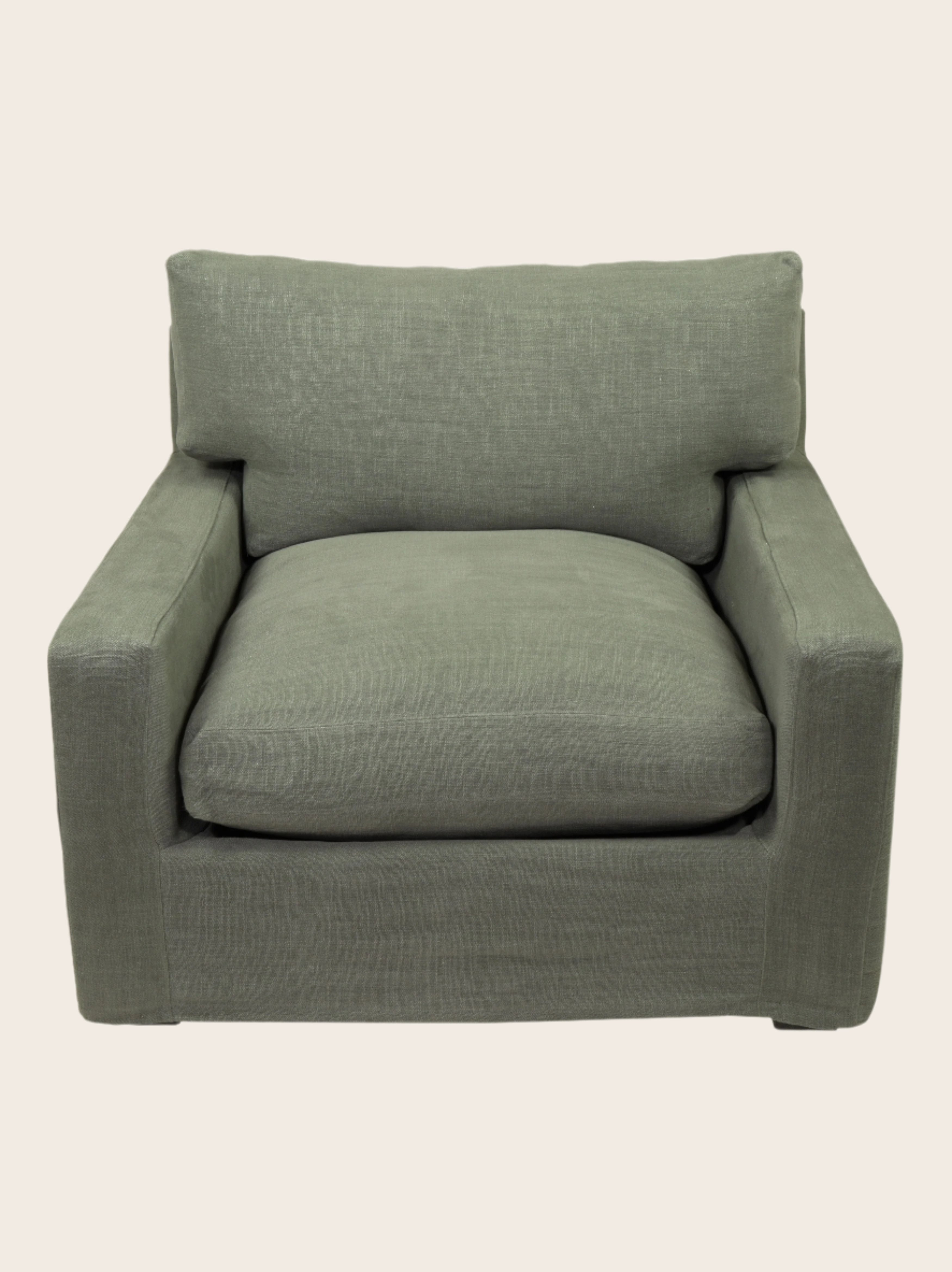 Higor Armchair