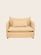 Loveseat Holi