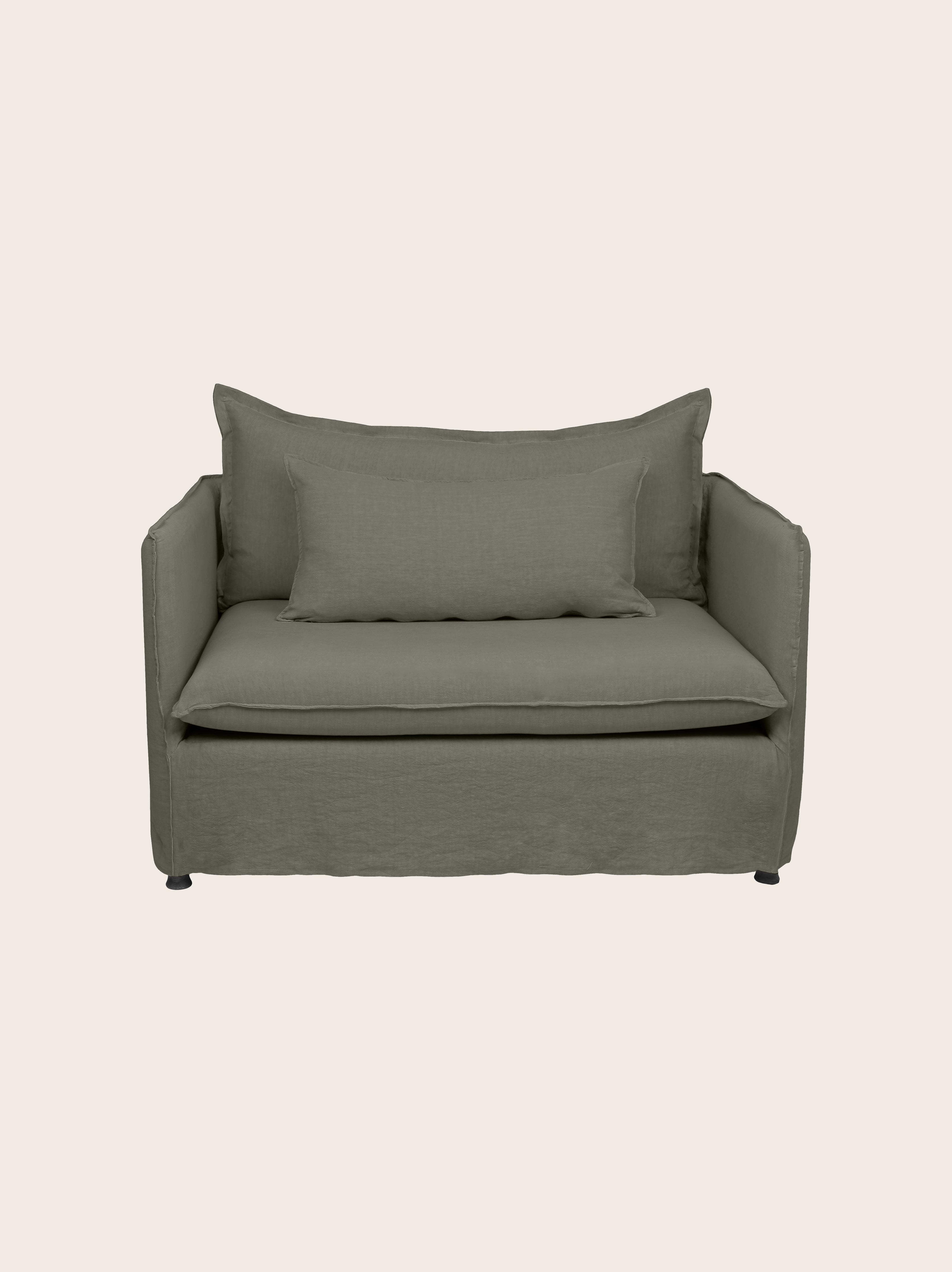 Loveseat Holi