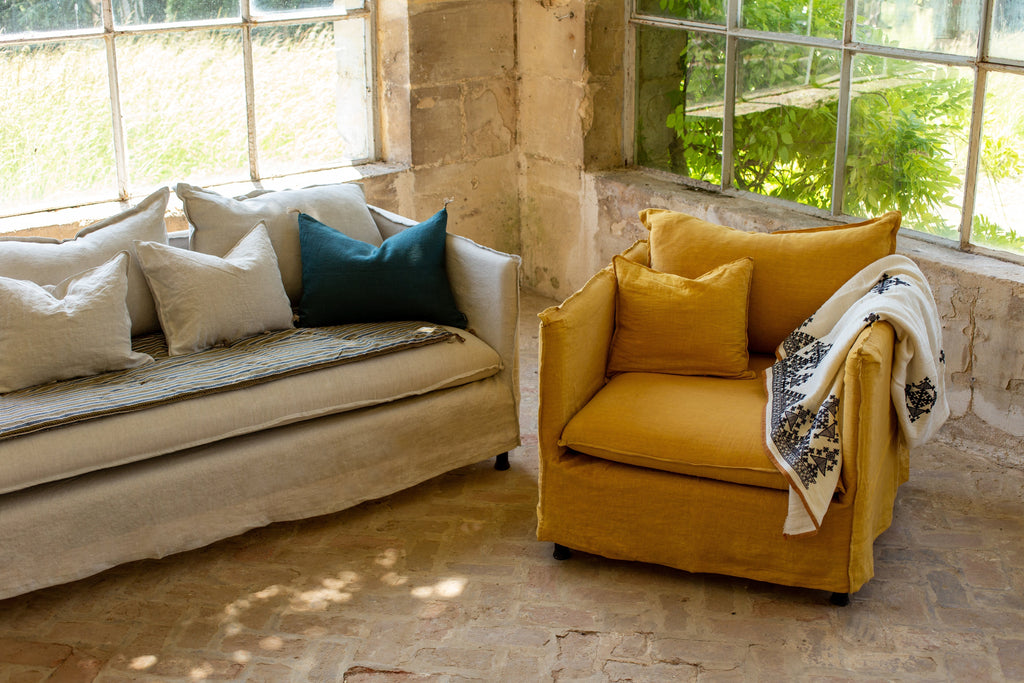 Holi Sofa