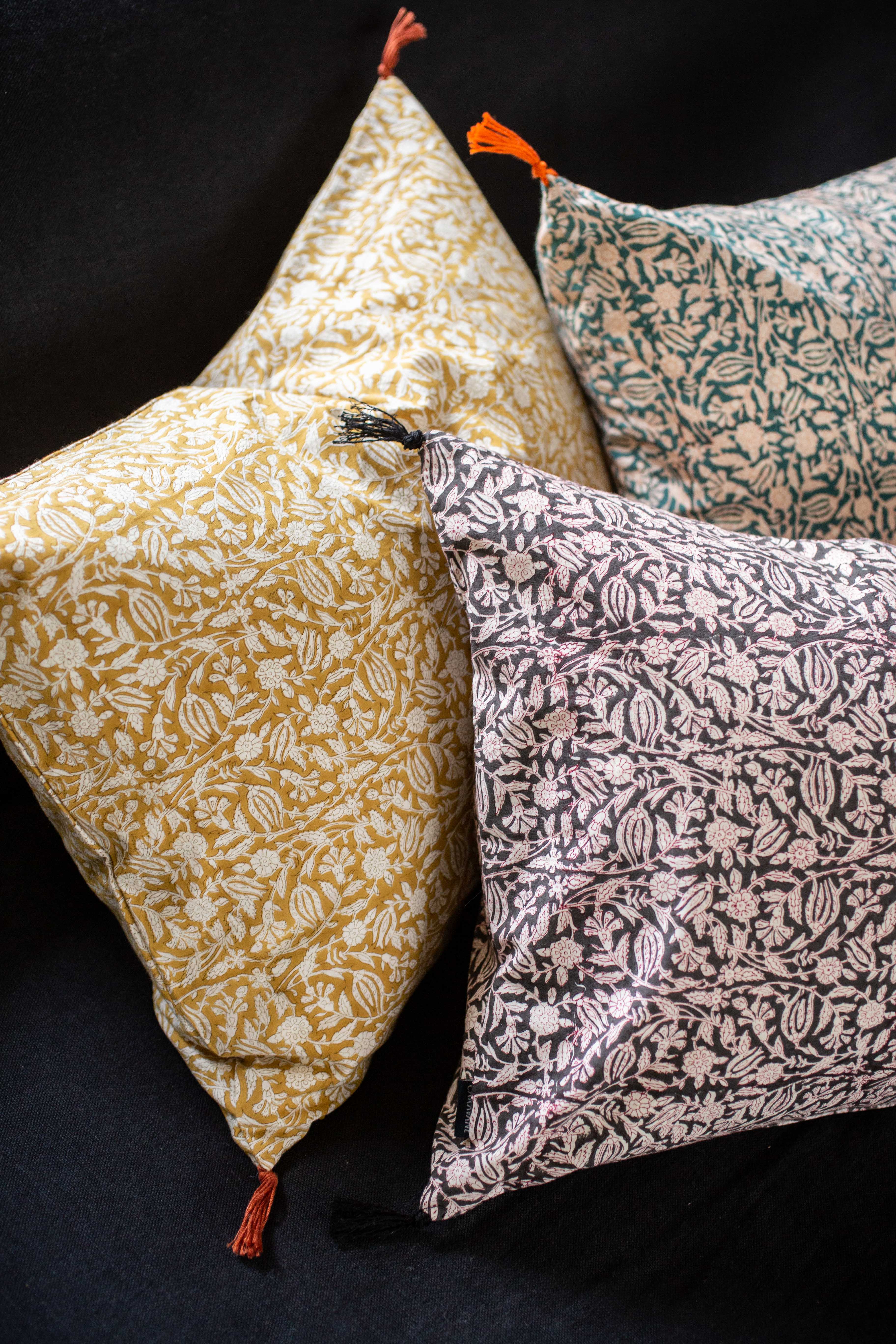 Tulipan cushion cover