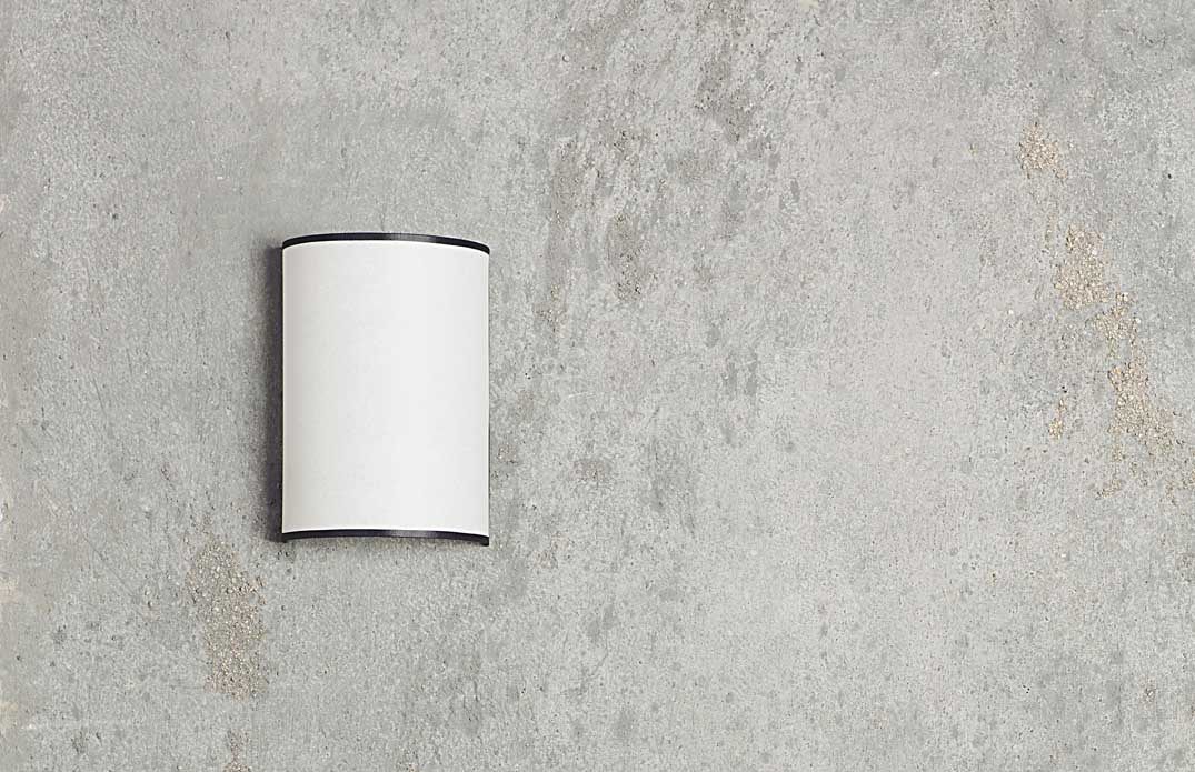 Kuro Wall Light