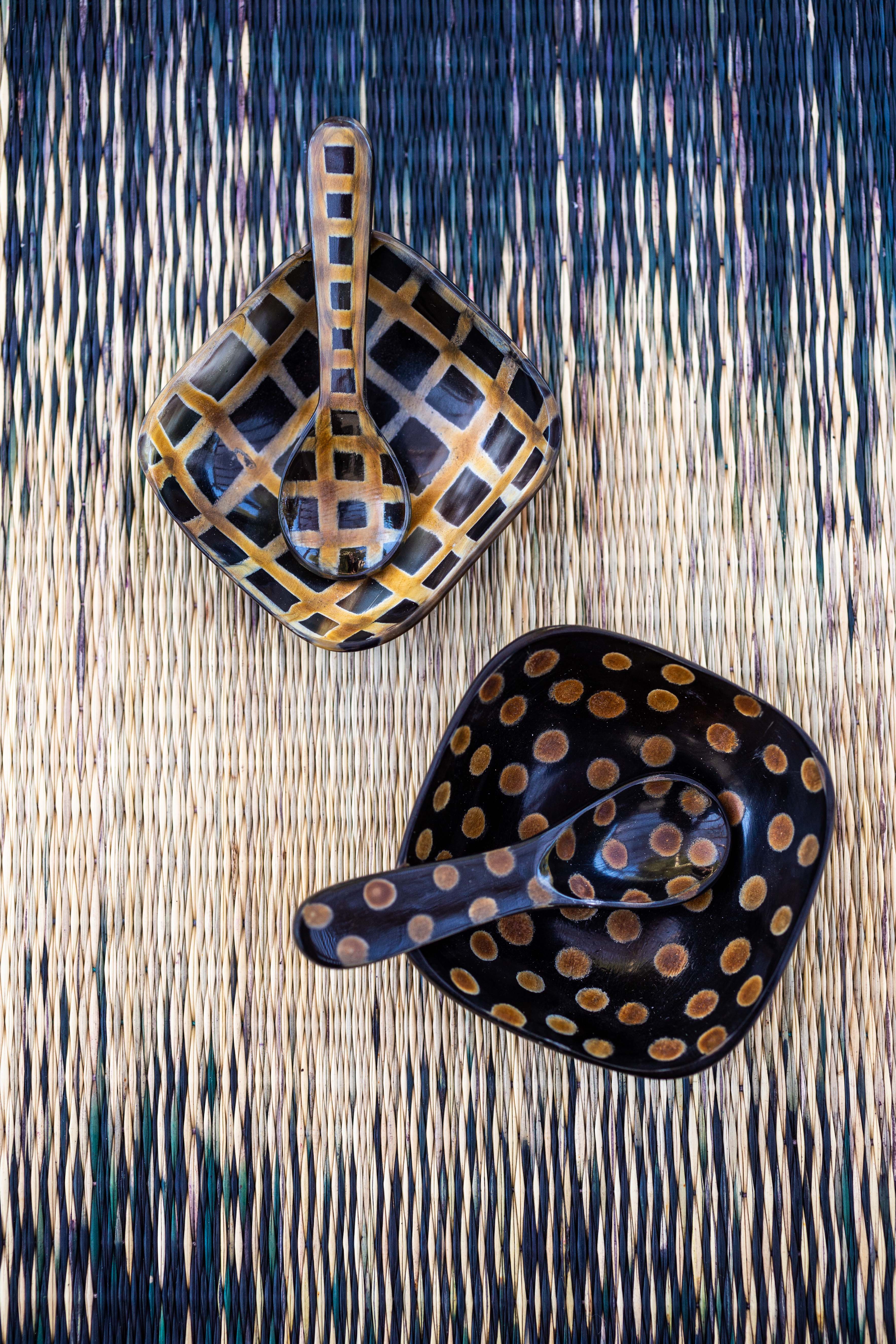 Niono small bowl and spoon