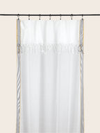 Sivi Curtain