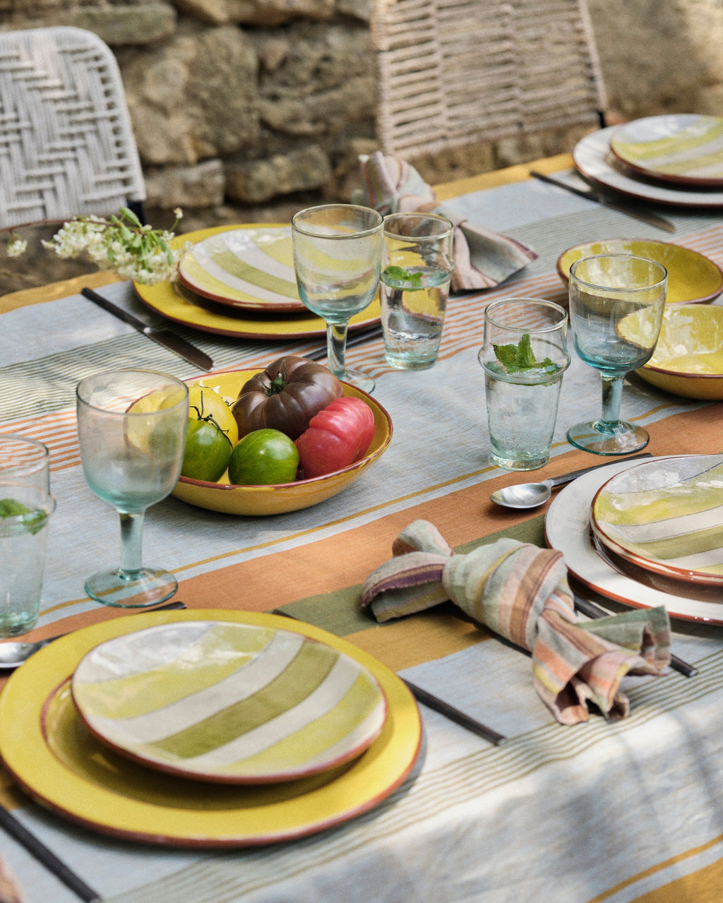 Set of 4 Hera stemmed glasses