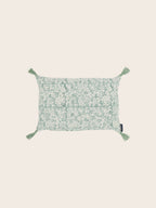 Cushions in voile filled with spelt