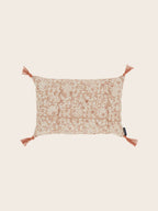 Cushions in voile filled with spelt