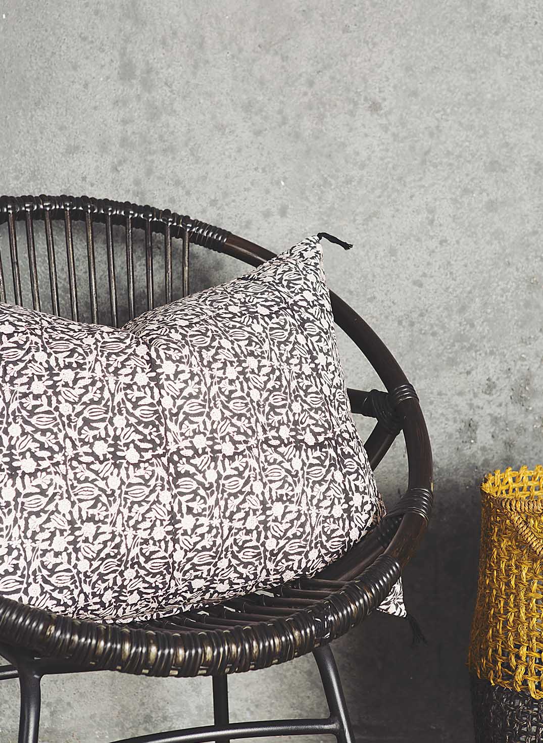 Tulipan cushion cover