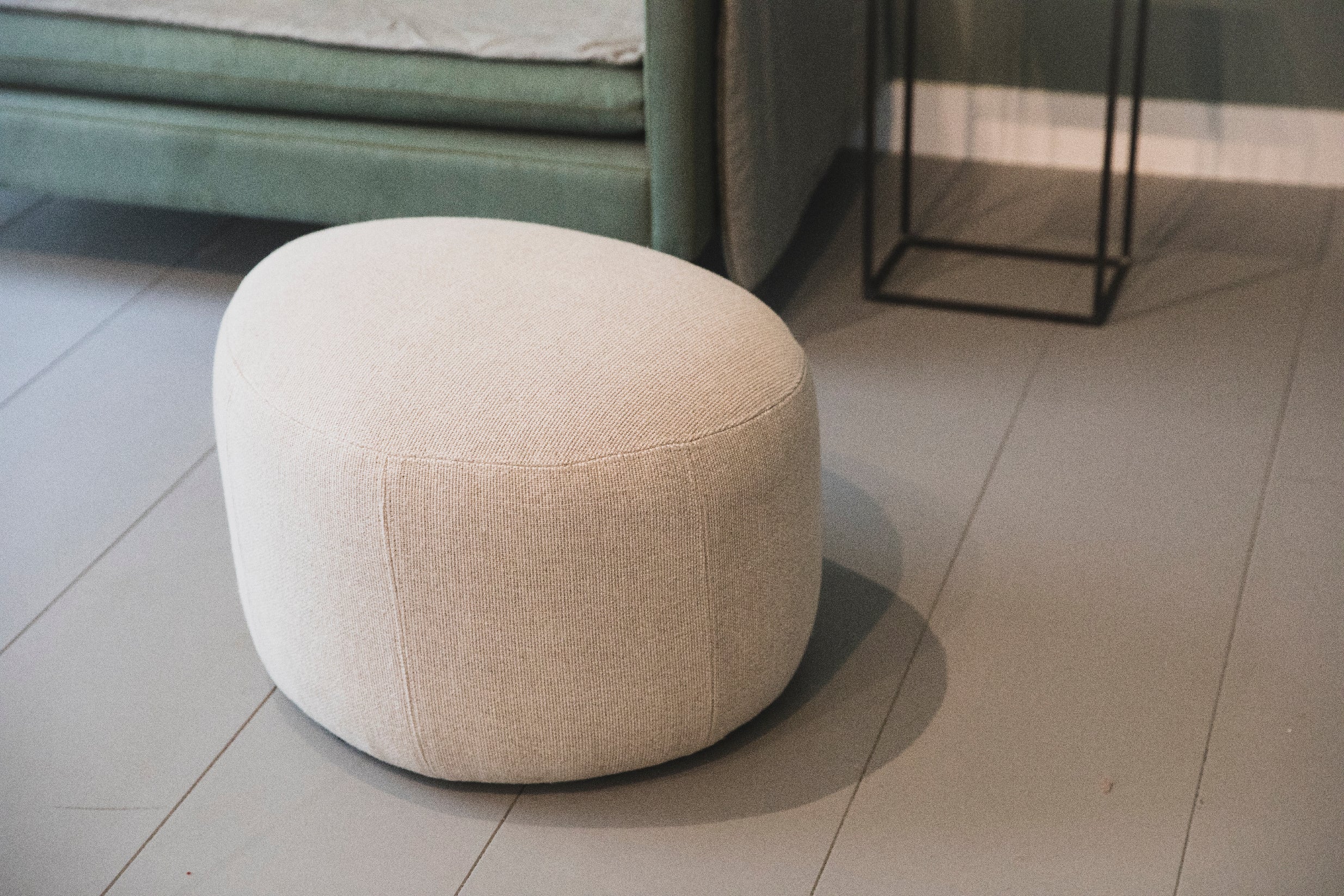 Pebble Pouf